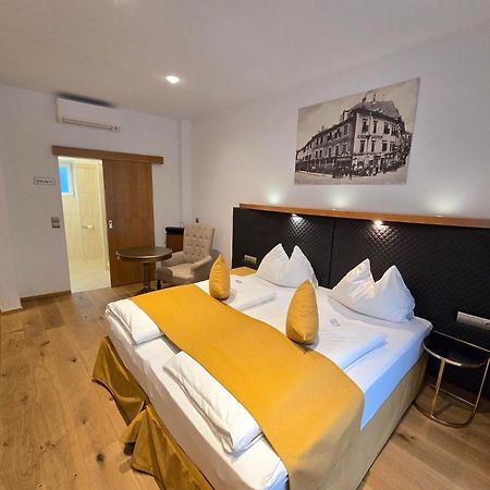 Boutique Hotel Goldenes Lamm Villach Exterior photo
