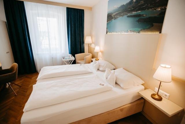 Boutique Hotel Goldenes Lamm Villach Exterior photo