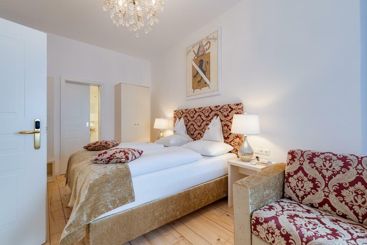 Boutique Hotel Goldenes Lamm Villach Exterior photo